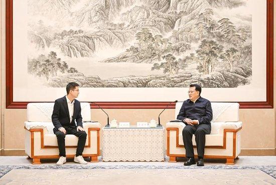  2024年智能制造新周期：具身智能如何定义未来生产力？ IT技术 2024年智能制造新周期：具身智能如何定义未来生产力？ IT技术