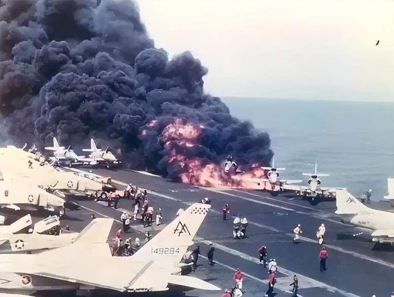  【技术深度】电磁弹射系统可靠性困局：福特号暴露的航母工程密码 新闻 【技术深度】电磁弹射系统可靠性困局：福特号暴露的航母工程密码 新闻