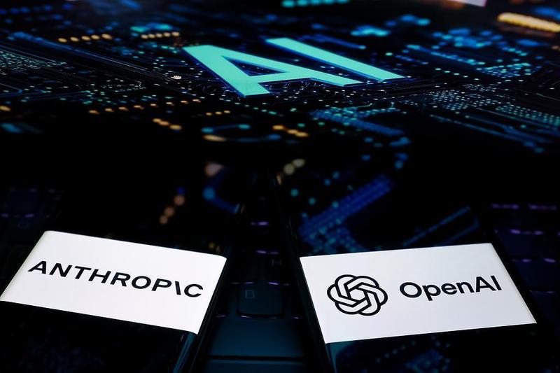 【技术深扒】从蒸馏攻击到市场博弈：拆解美国AI三巨头的真实意图 IT技术