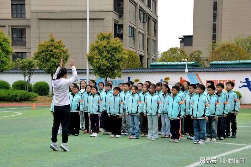 技术融合与素养培育:县域小学体音美观摩课的教研创新实践深度解析 教育招生